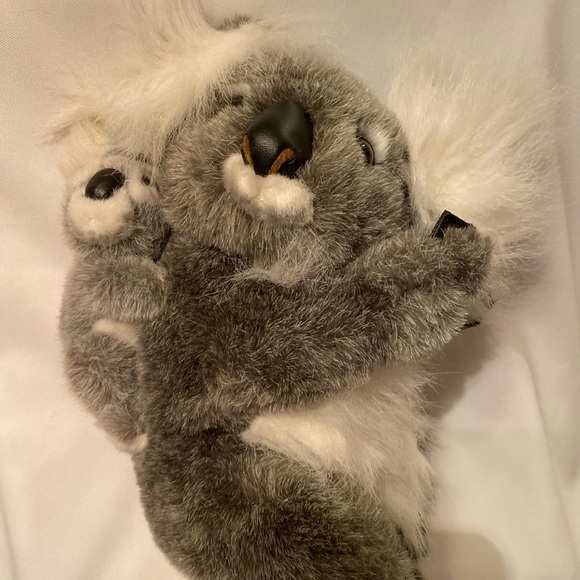 Adorable SKM Brand Mother & Baby Koala Bear Stuffed Animal - Picture 4 of 4